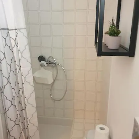 Studio 4 Personnes Avec Jardinet A 2 Pas Des Plages 