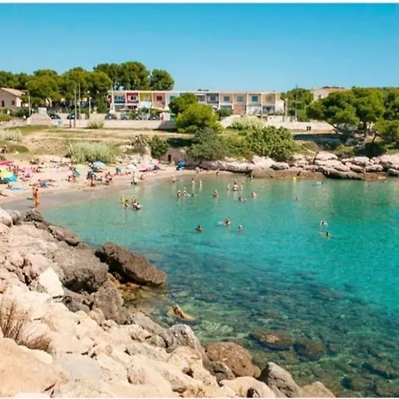 Studio 4 Personnes Avec Jardinet A 2 Pas Des Plages 