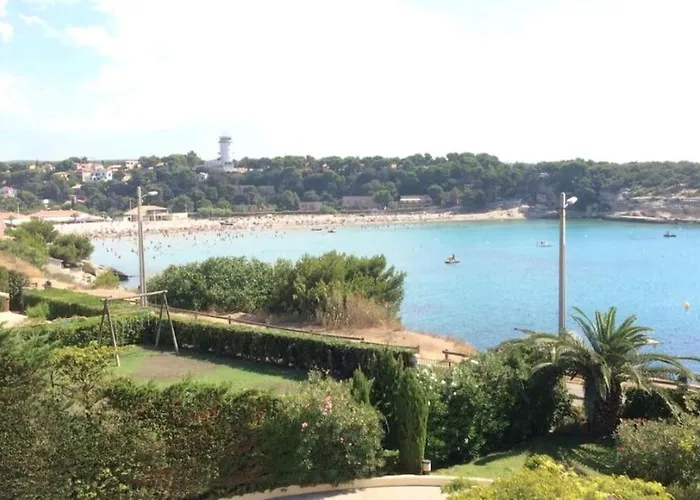 Studio 4 Personnes Avec Jardinet A 2 Pas Des Plages \